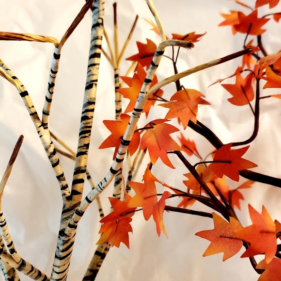 DEPARTMENT 56 - Village Accessory - Winter Birch & Maple Trees - Set of 2 - VTG - Picture 2 of 11